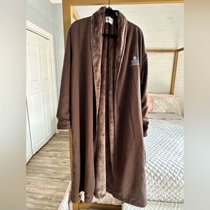Lux Whiteface Lodge Robe